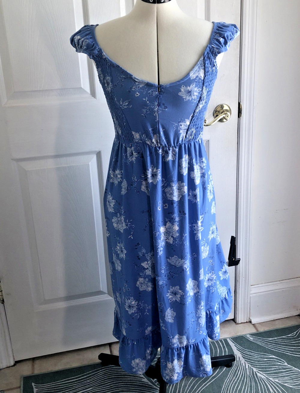 floral flutter puff sleeve midi dress Med tiered ruffled bottom milkmaid peasant